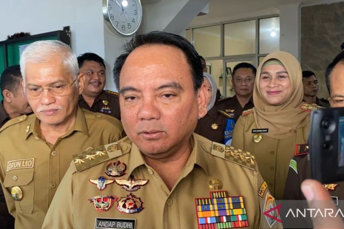 Pj Gubernur beri kuasa Kejati Sulawesi Tenggara terkait penagihan pajak tambang