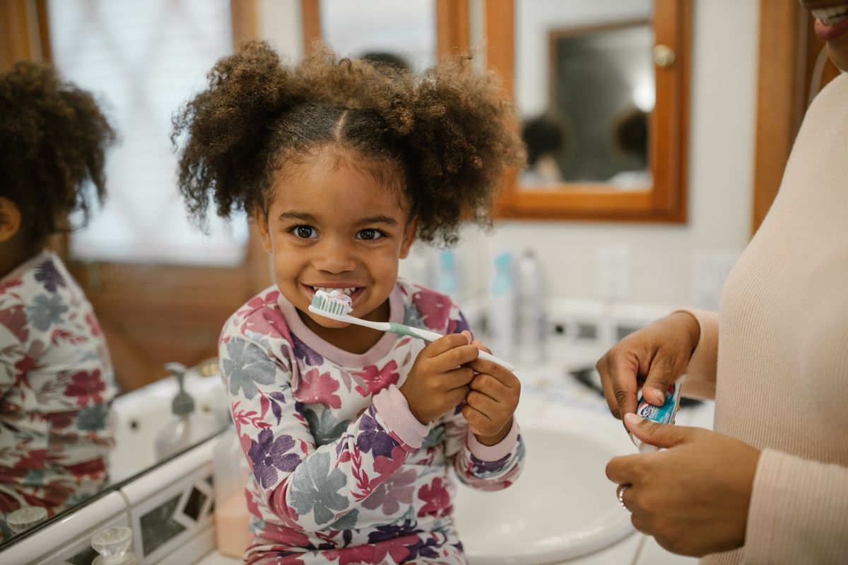 Perbaiki cara menyikat gigi untuk cegah timbulnya karies pada anak
