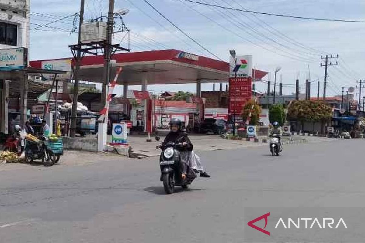 Polres Aceh Barat berhasil atasi antrean panjang pengisian BBM di SPBU