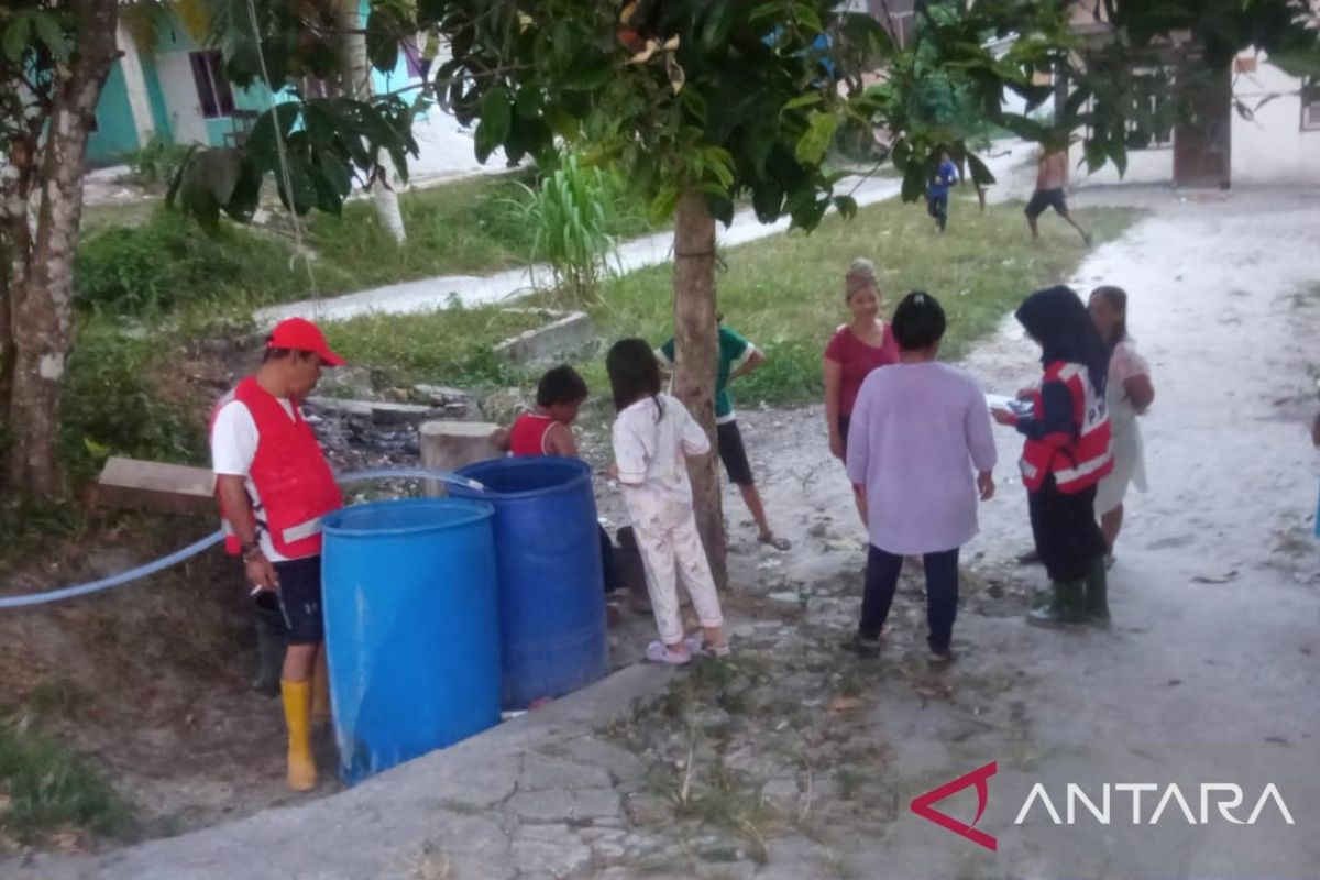 Kekeringan, PMI Belitung distribusikan 39.500 liter air bersih kepada masyarakat