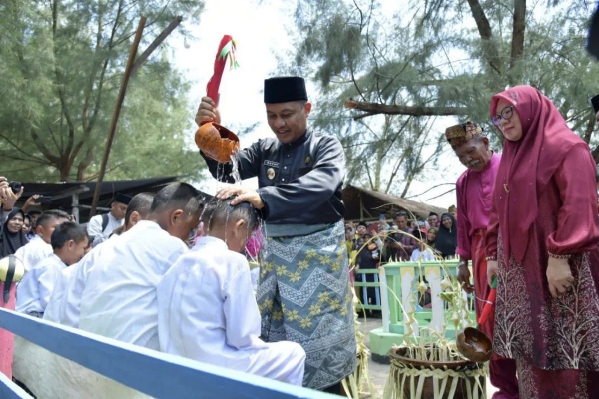 Bengkalis gelar festival Mandi Safar lestarikan budaya leluhur sekaligus promosikan wisata Pulau Rupat
