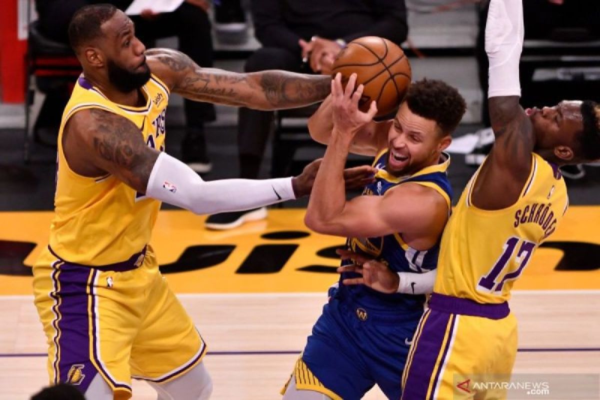 Lakers ke semifinal  NBA usai kalahkan Suns di detik terakhir