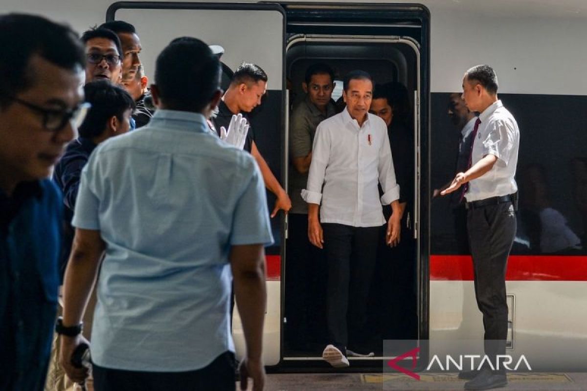 Presiden Jokowi uji coba kereta cepat relasi Jakarta-Bandung