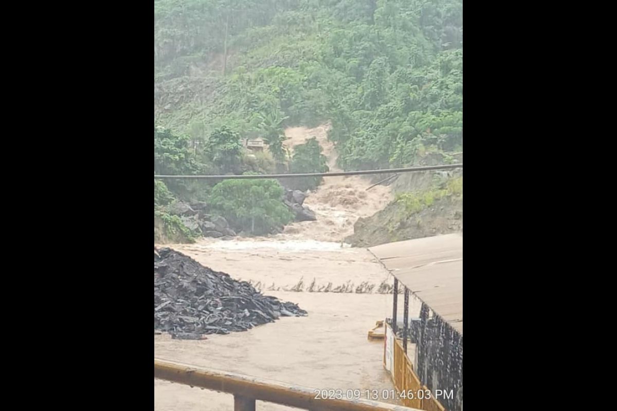 BPBD antisipasi dampak susulan banjir, evakuasi warga Halmahera Tengah