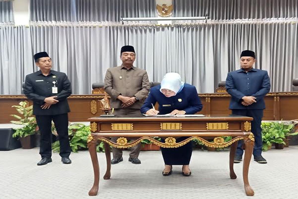 Enam fraksi  DPRD Barut sampaikan pendapat akhir raperda APBD perubahan