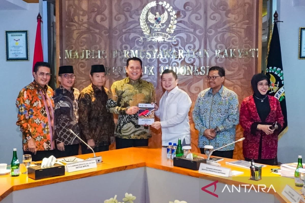 Ketua MPR RI Bambang Soesatyo dukung skema "single salary" ASN