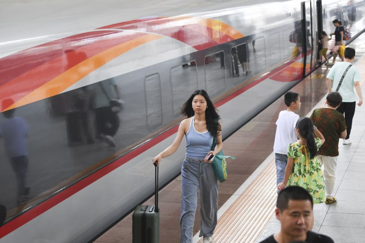 China perkirakan 190 juta penumpang kereta saat arus mudik mendatang
