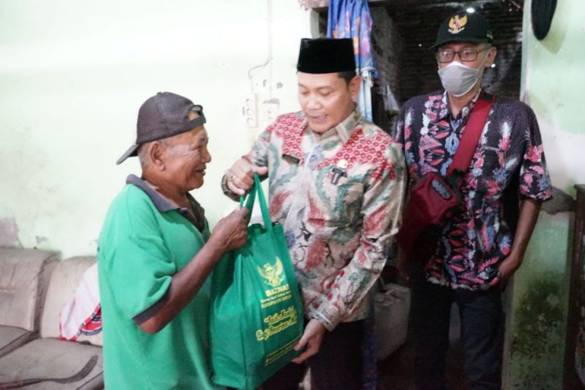 Pemkab Sidoarjo bantu dua RTLH di Tanggulangin