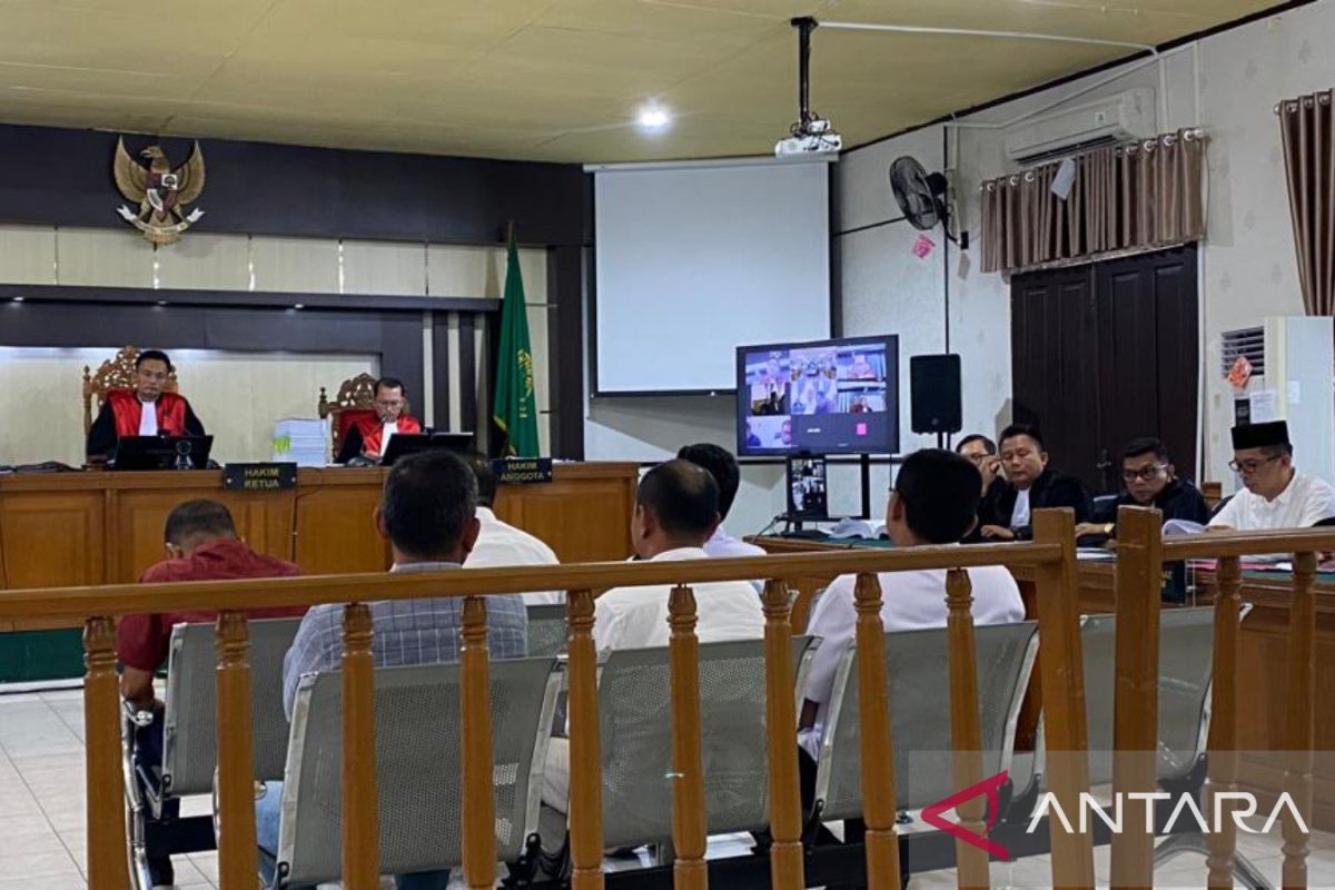 Sidang M Adil, enam saksi akui serahkan uang untuk BPK Riau