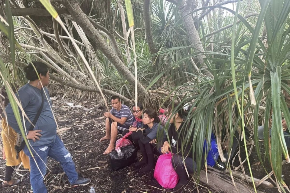 Polisi tangkap 30 PMI dan WNA tujuan Malaysia di hutan Bengkalis