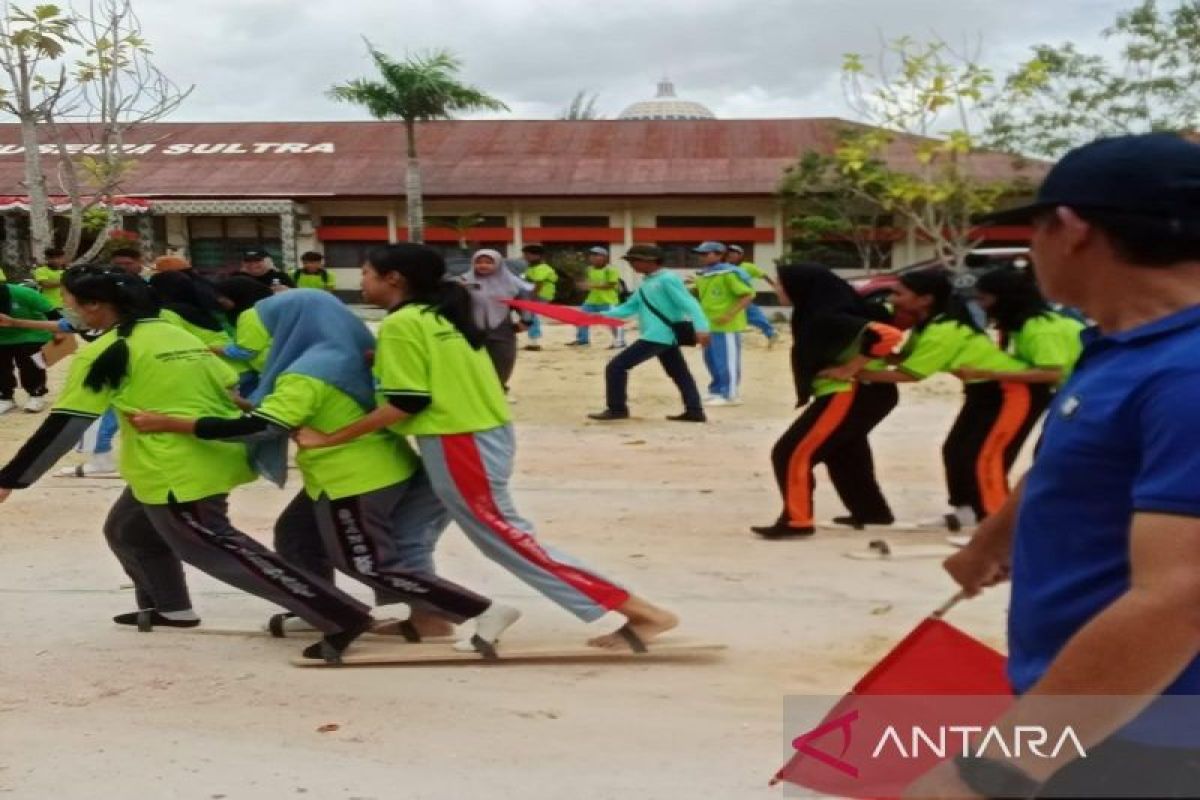 Museum Sulawesi Tenggara selenggarakan permainan tradisional diikuti 114 peserta