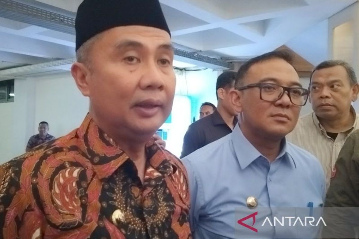 Pj Gubernur Jabar sebut rencana tol angkutan tambang di Bogor jalan terus
