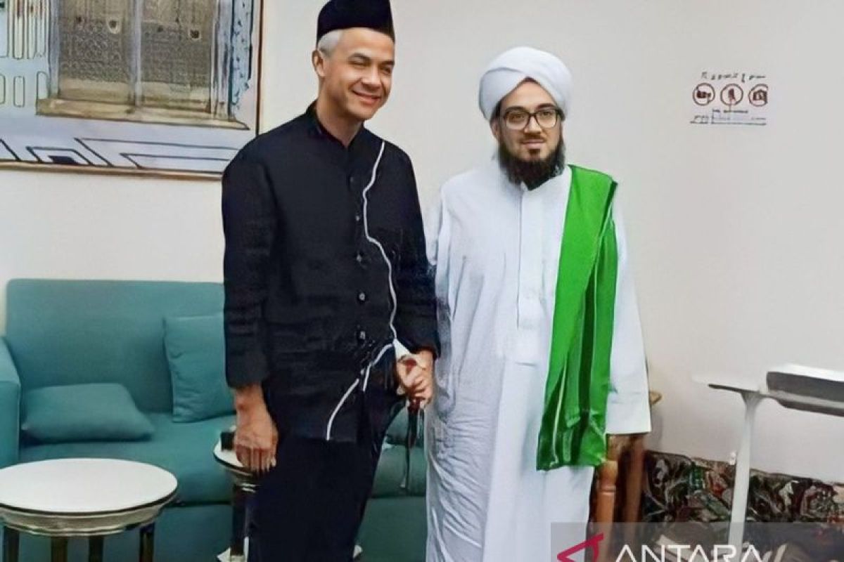 Ganjar “ngalap berkah” ke Sayyid Ahmad bin Muhammad Al Maliki