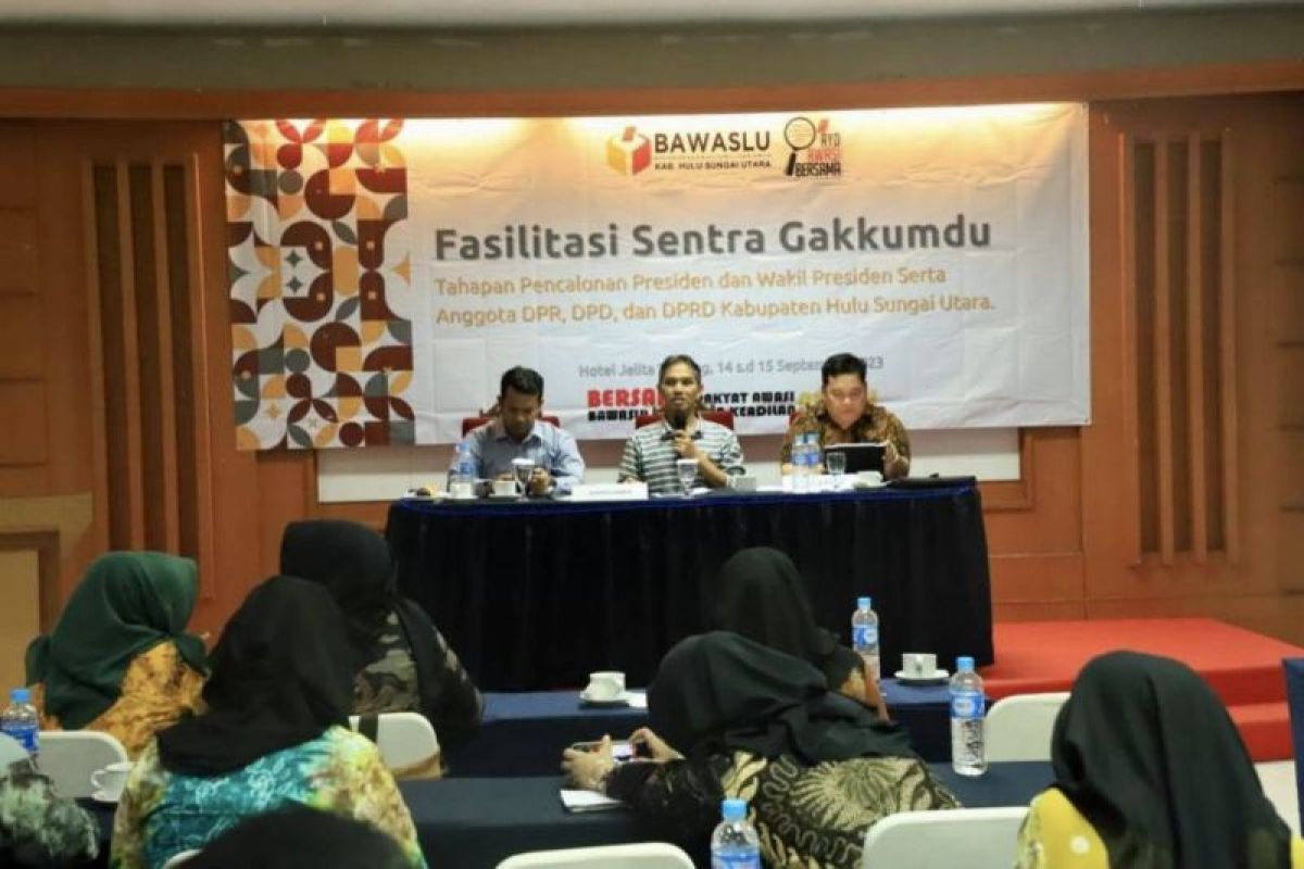 Panwascam se-Kabupaten HSU terima pembekalan awasi potensi politik uang