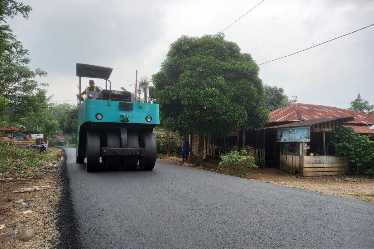 Kerinduan warga Rispa Tapsel akan jalan mulus terjawab sudah