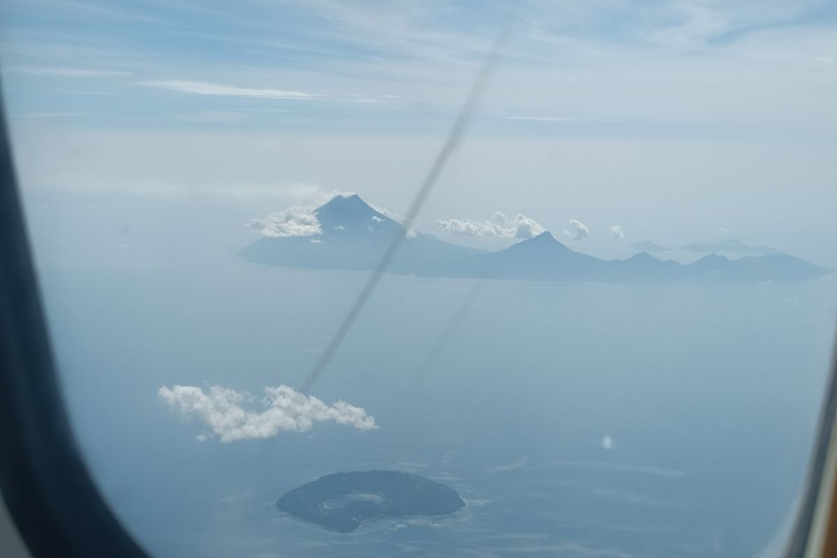 Tiga gunung api di Sulawesi Utara berstatus waspada
