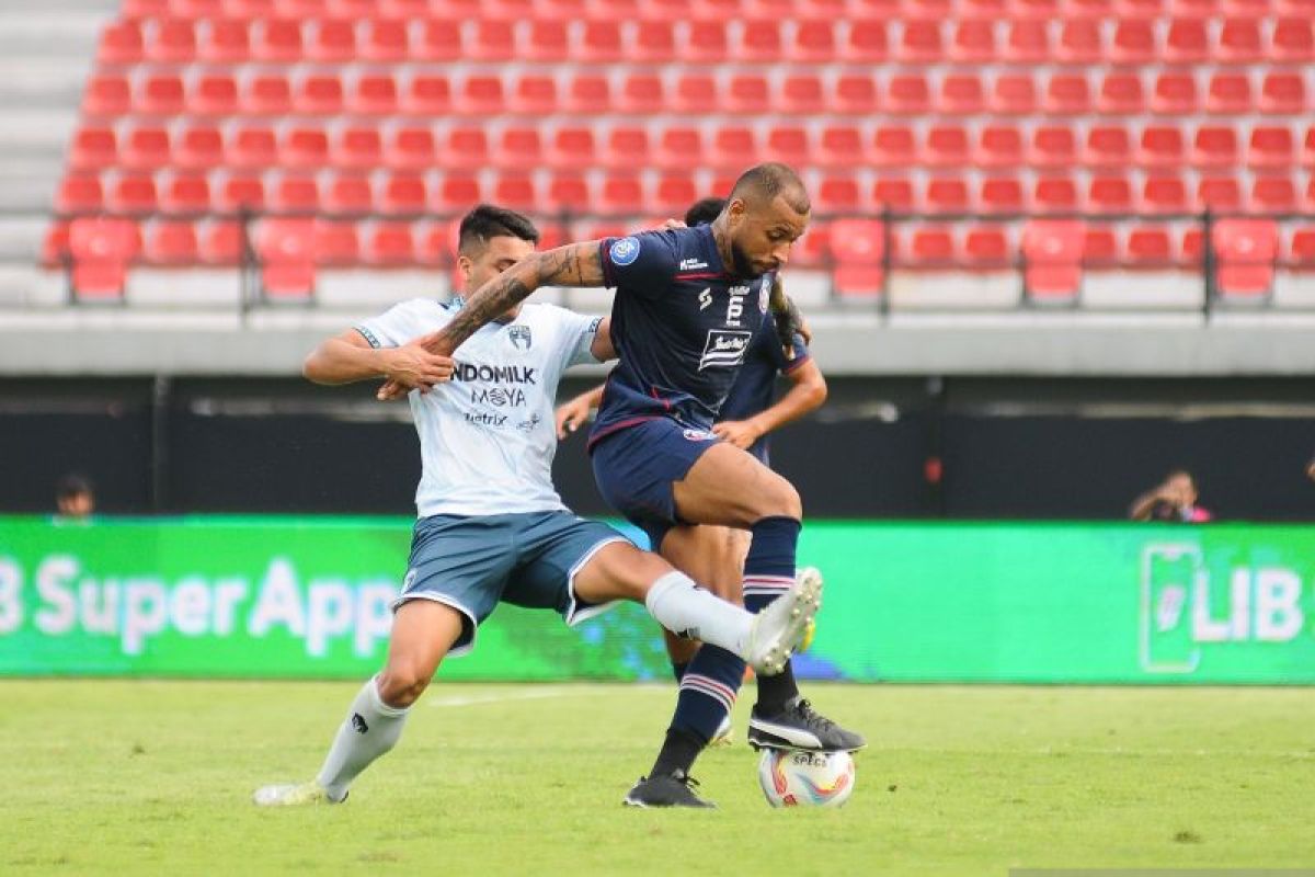 Arema bermain imbang 0-0 kontra Persita 