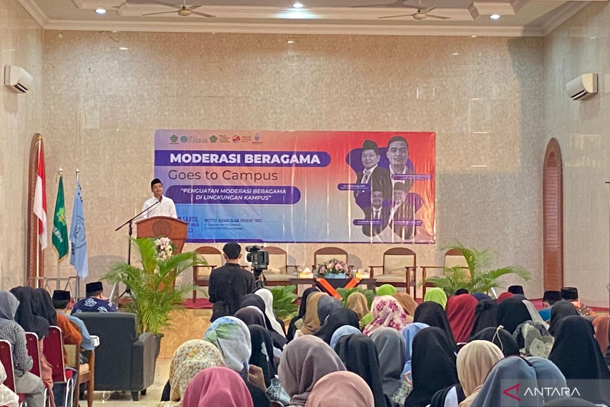 Stafsus Menag sosialisasikan moderasi beragama pada mahasiswa Cirebon