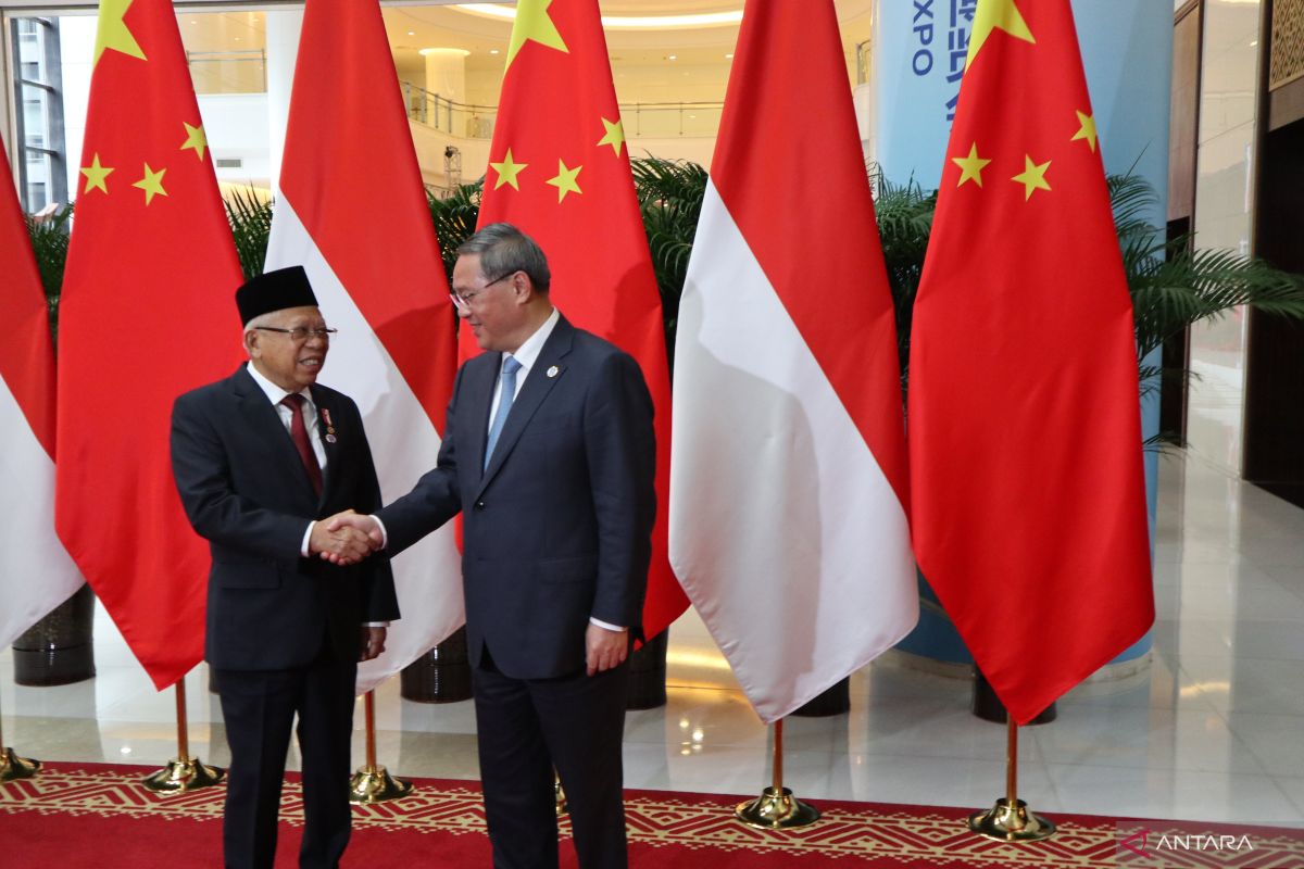 Wapres Ma'ruf bahas  kereta cepat hingga mobil listrik dengan PM China L Qiangi