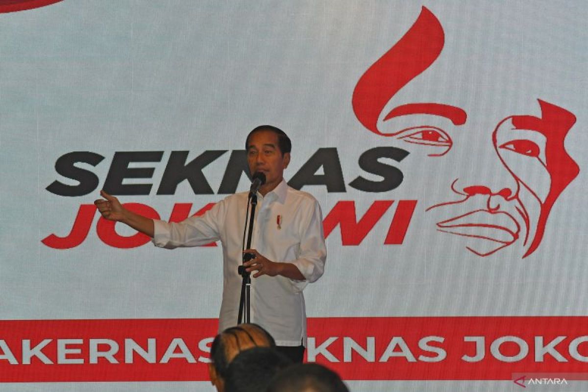 Presiden Jokowi persilakan relawan untuk "panaskan mesin" jelang Pemilu 2024
