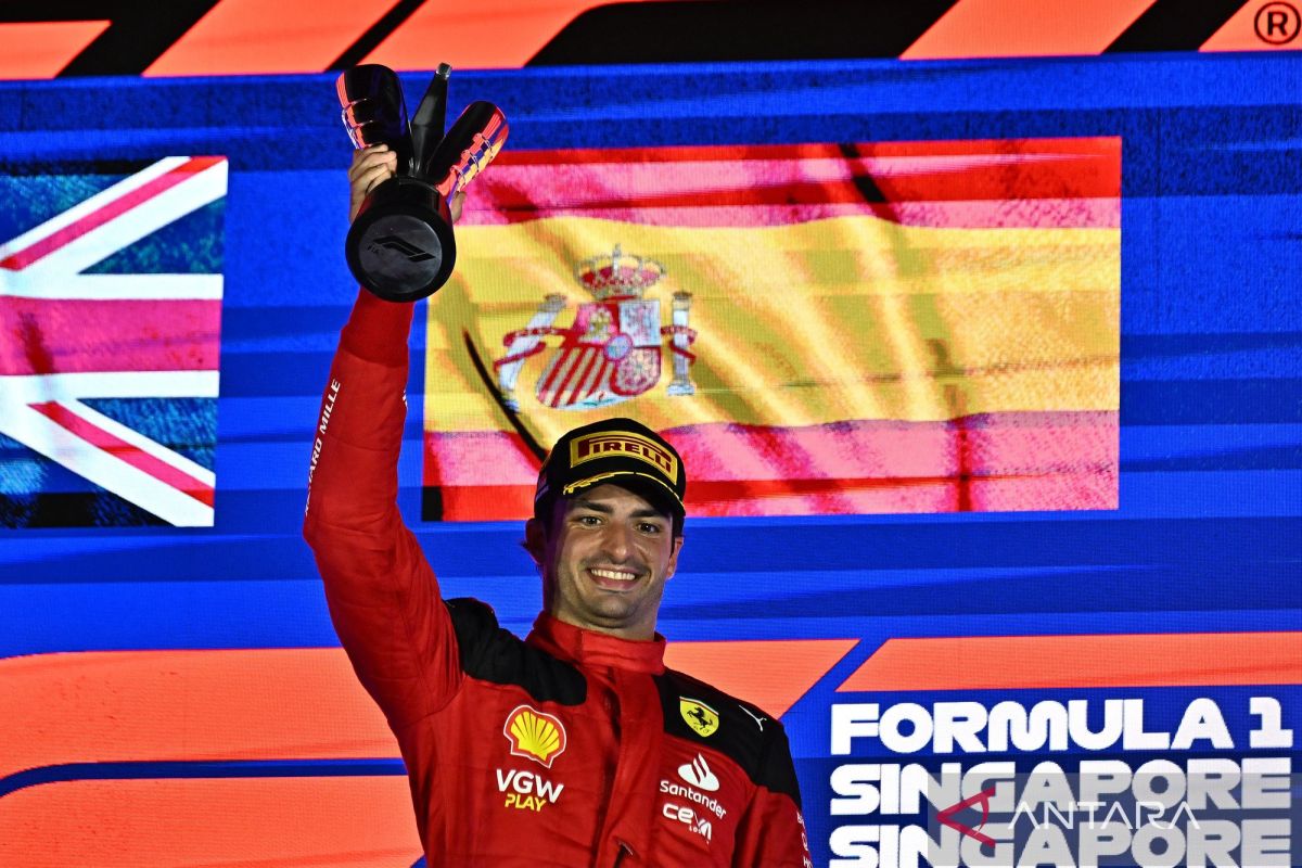 Sainz menangi GP Singapura untuk akhiri rentetan kemenangan Red Bull