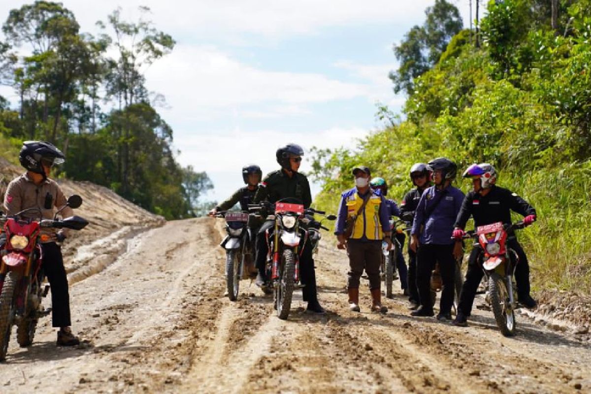 Kapuas Hulu bangun jalan daerah pedalaman Sayut-Nanga Saray