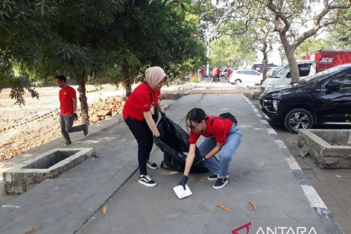 Pemkab Kediri galakkan kampanye bersih-bersih sampah