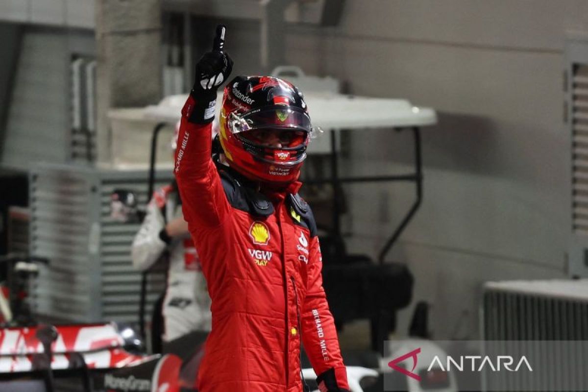 Sakit, Carlos Sainz absen di Formula 1 Arab Saudi