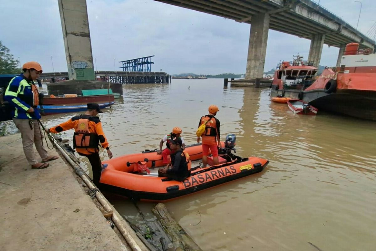 SAR Samarinda temukan ABK kapal tongkang meninggal di sungai Mahakam