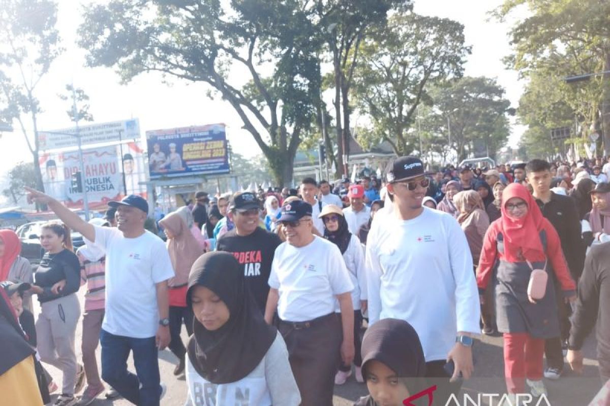 PMI dan Pemkot Bukittinggi gelar Jalan Sehat Kemanusiaan
