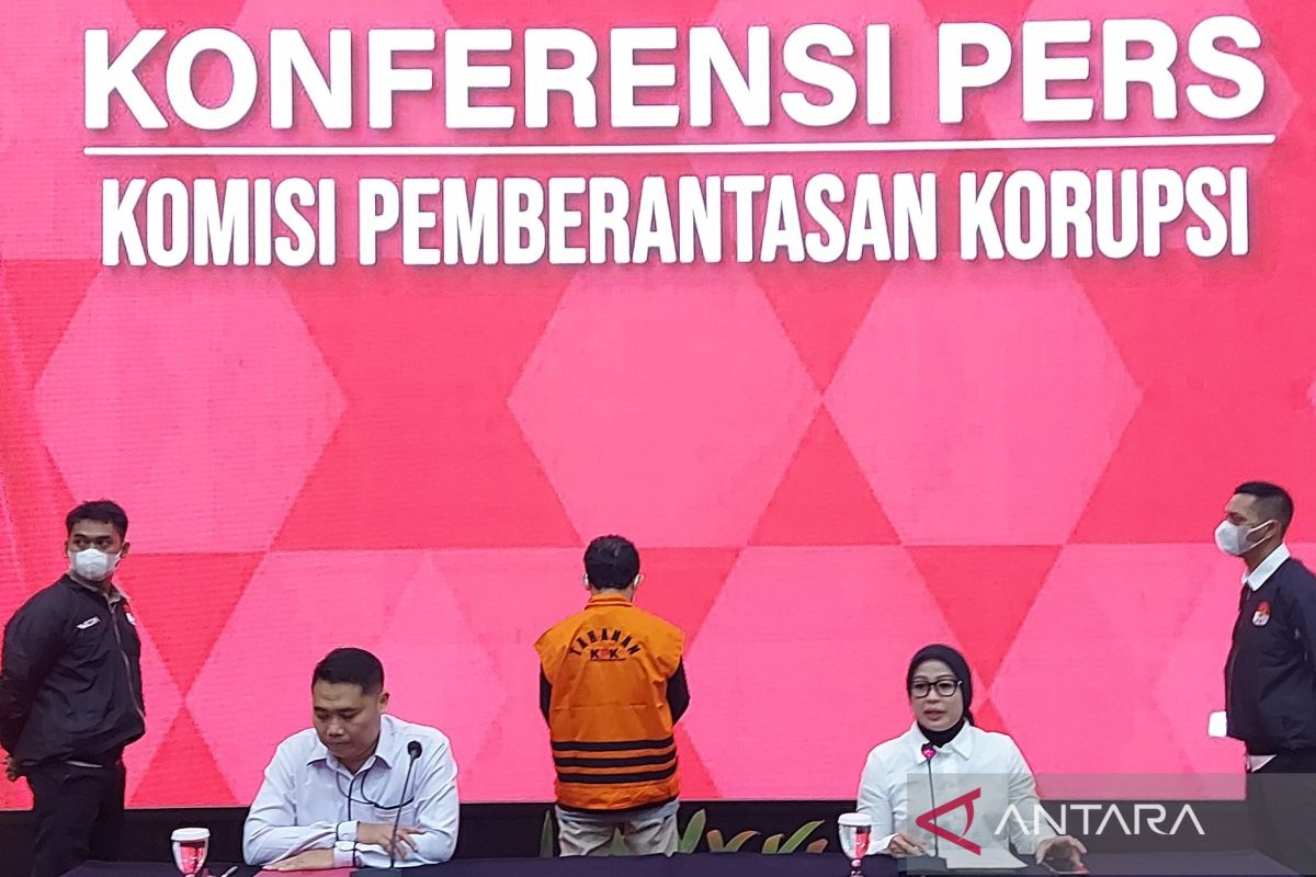 KPK tahan Kuncoro Wibowo terkait korupsi bantuan sosial di Kemensos