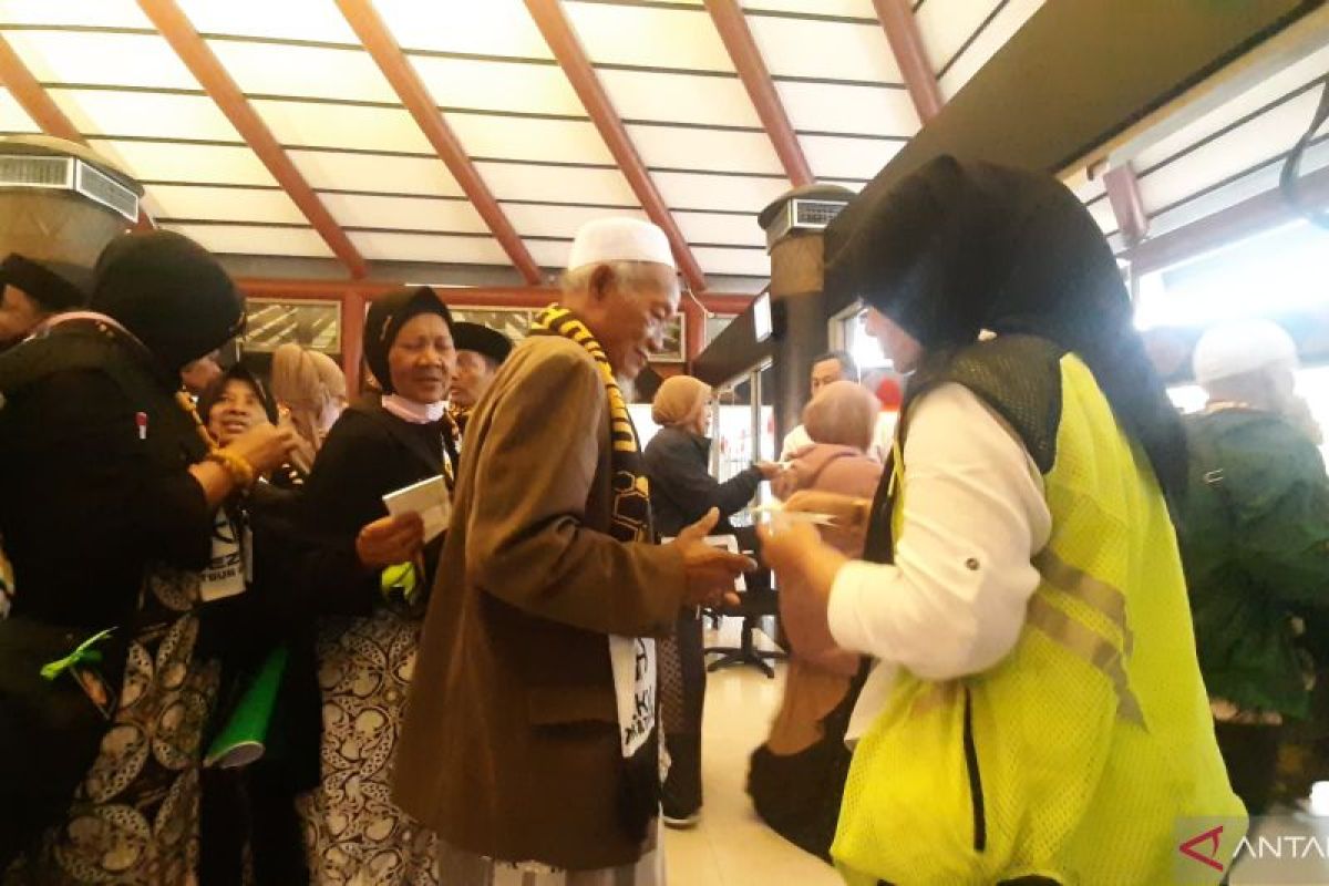 BTW-Lion Air berangkatkan 433 jemaah umrah ke Tanah Suci