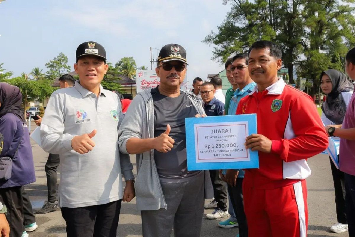 Atlet hinga Pelatih berprestasi diganjar Bonus Pemkab Pasaman