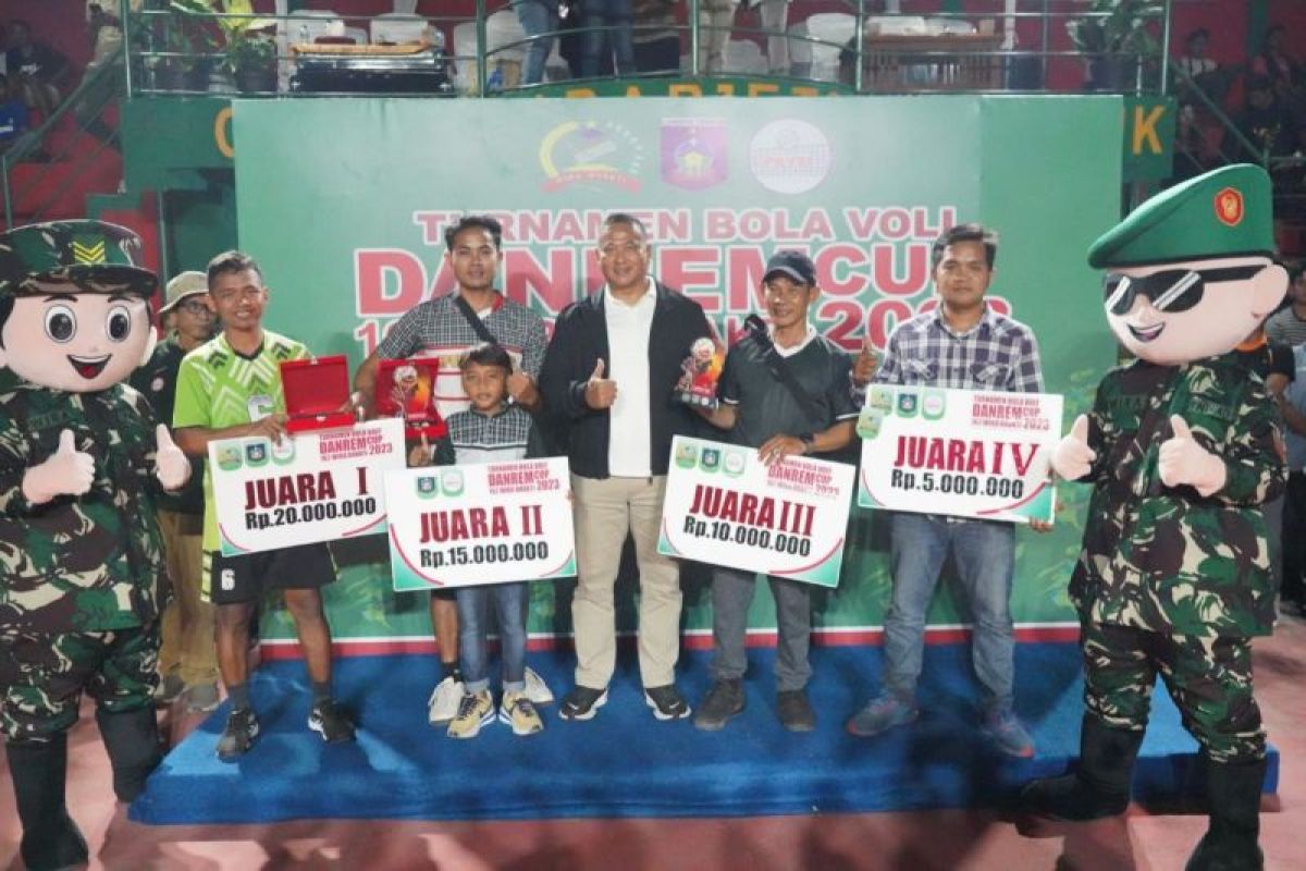 Tim bola voli Babareto Jelantik juara pertama Danrem 162/WB Cup 2023