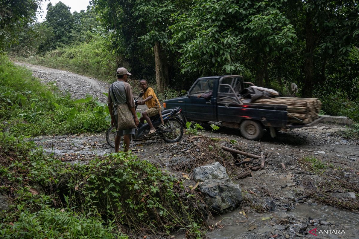 Kalsel kemarin, desa terpencil di Tabalong jadi desa berkembang hingga realisasi pajak provinsi capai Rp131,56 miliar