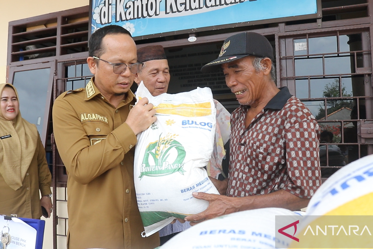 415 keluarga di Bangka Tengah terima beras program CPP