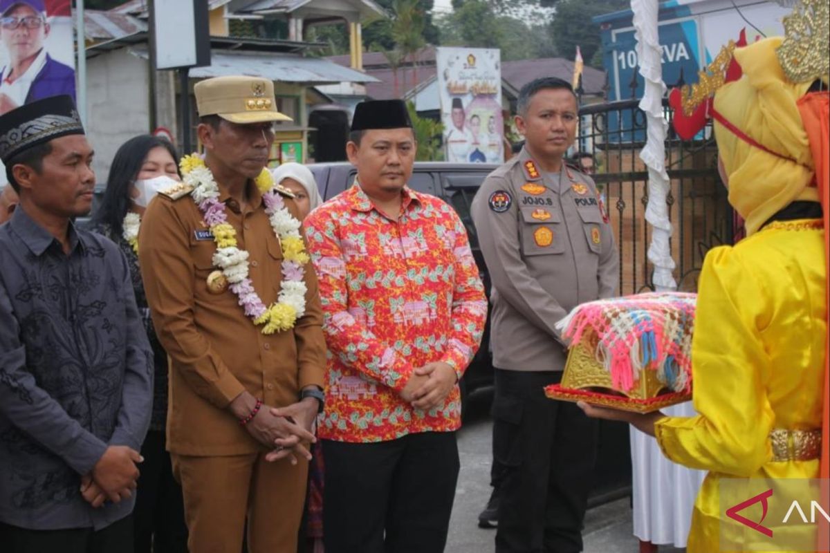 Warga Badau sambut pelaksanaan Gule Kabung