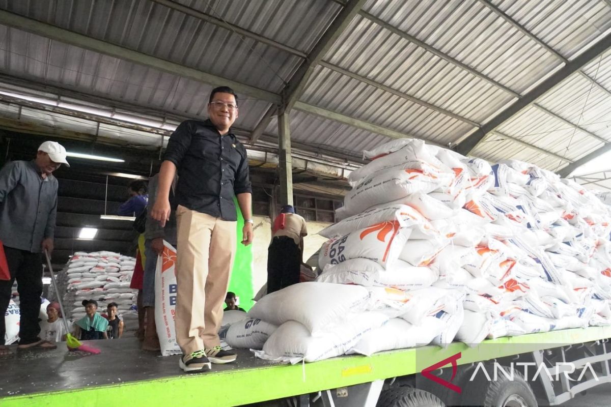 Bapanas : Bulog terus banjiri beras di PIBC turunkan harga beras