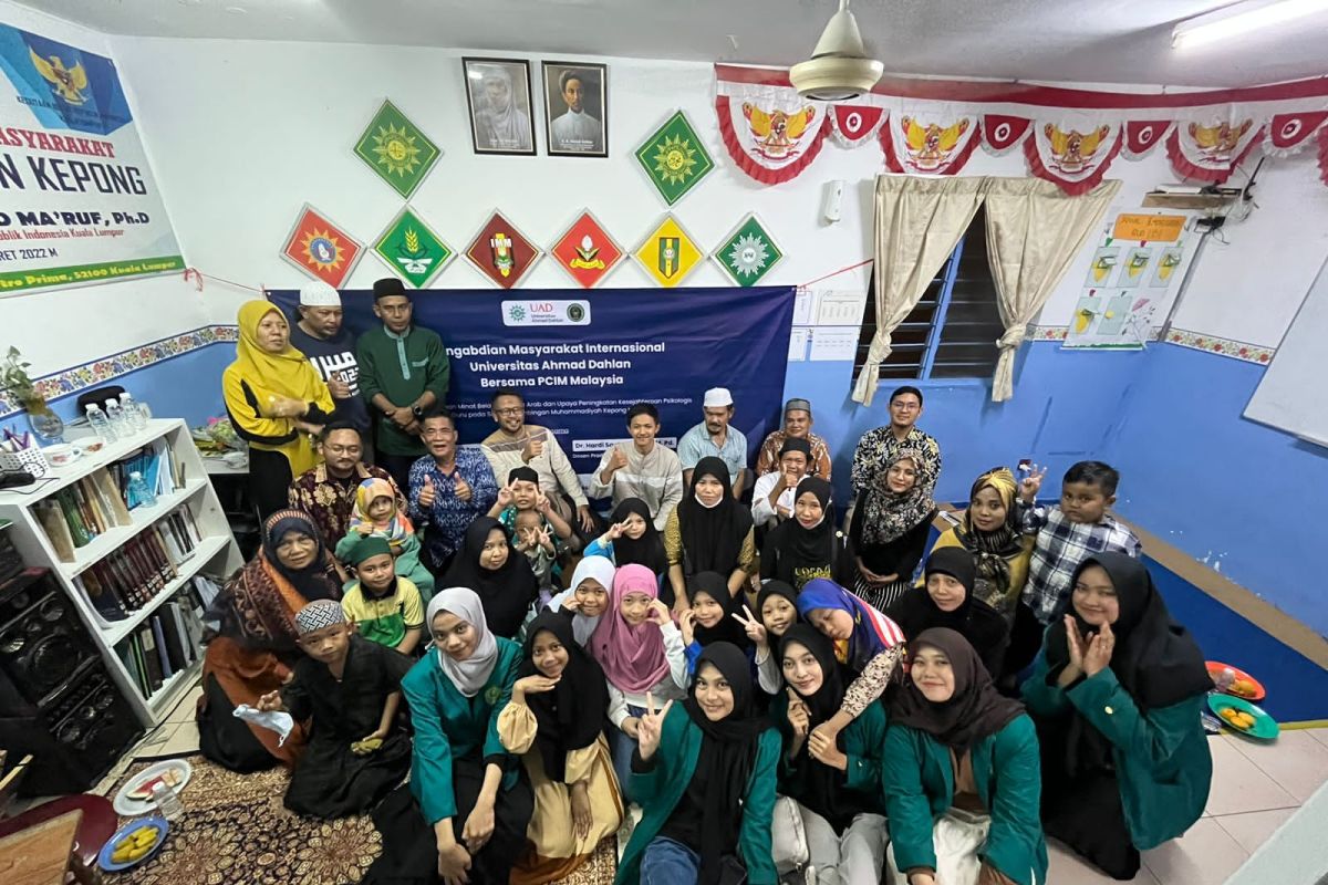 Tim dosen UAD gelar pengabdian masyarakat di SBM Kepong Malaysia 