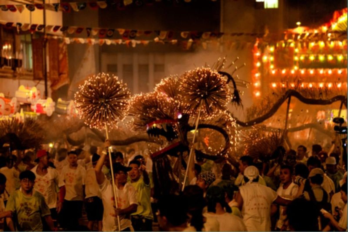 Roaring Back to Life: HK's Legendary Tai Hang Fire Dragon Dance Returns — Witness the Revival of an Intangible Cultural Heritage with Over 140 Years of History