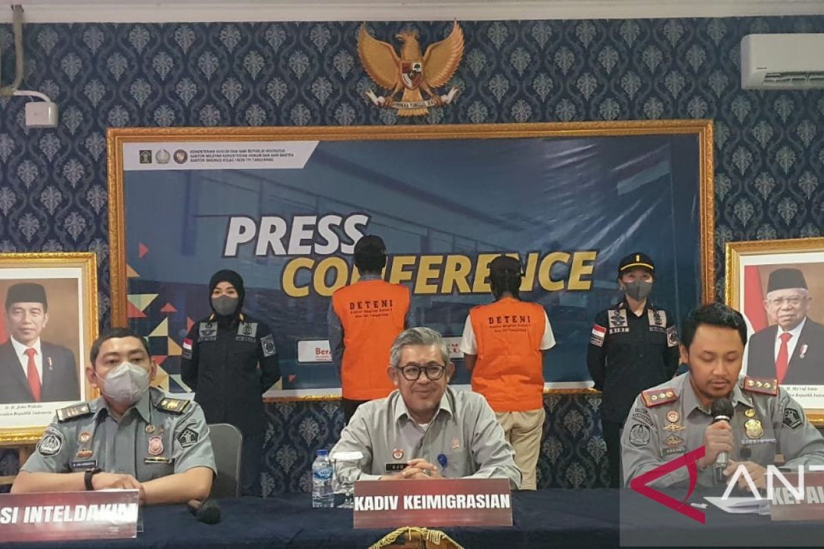 Ingin buat paspor Indonesia, Imigrasi Tangerang deportasi tiga WNA