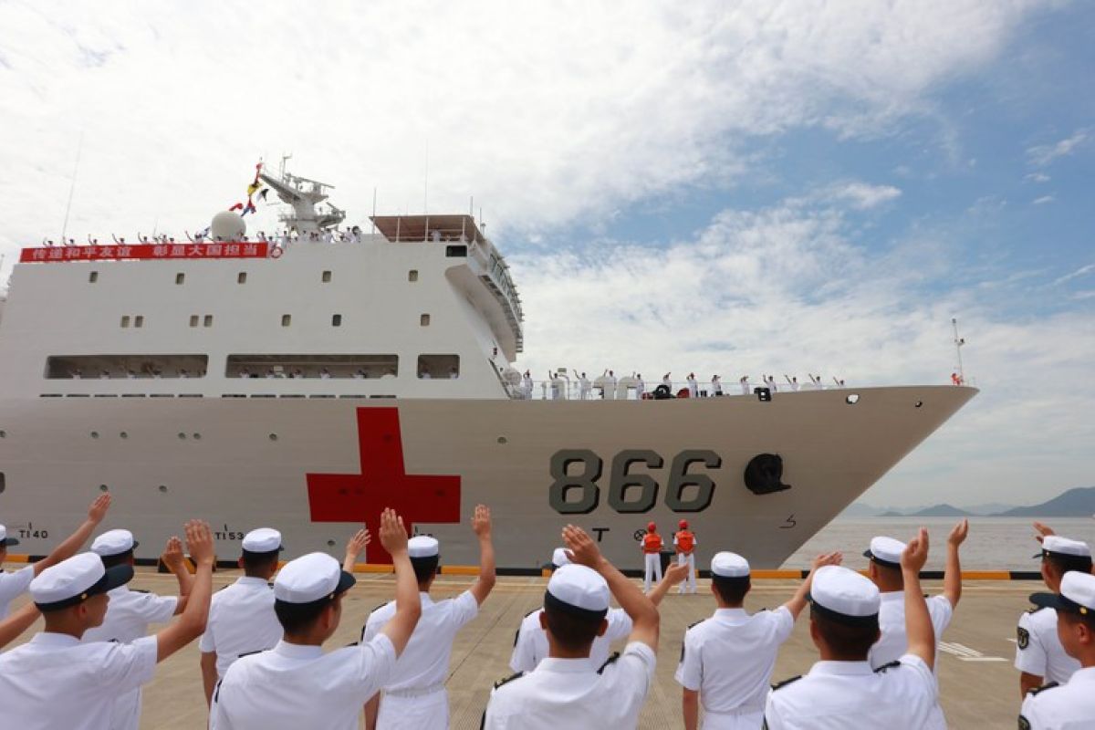 Kapal RS AL China rampungkan misi kemanusiaan