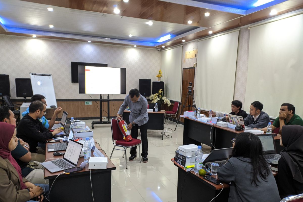 PLN UPK Maluku bekali petugas sertifikasi ahli K3 Umum
