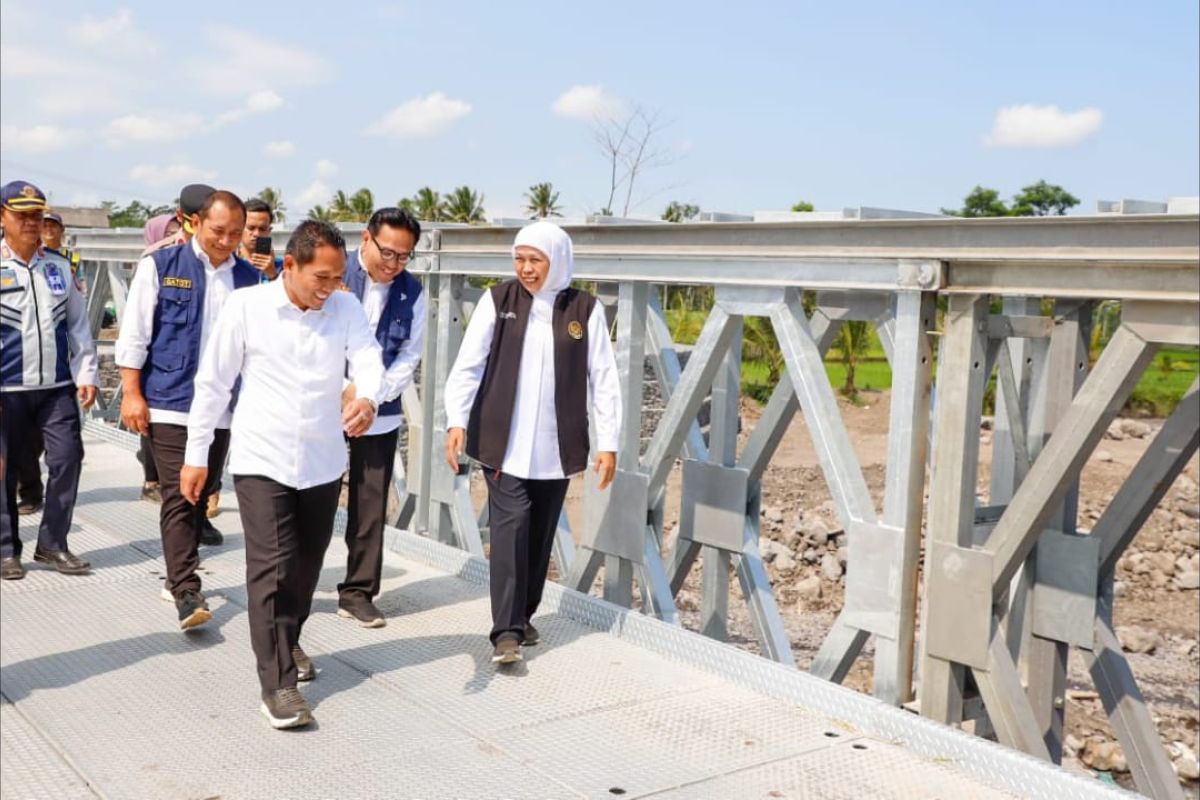 Gubernur Khofifah: Peresmian jembatan diharapkan pulihkan koneksitas ekonomi