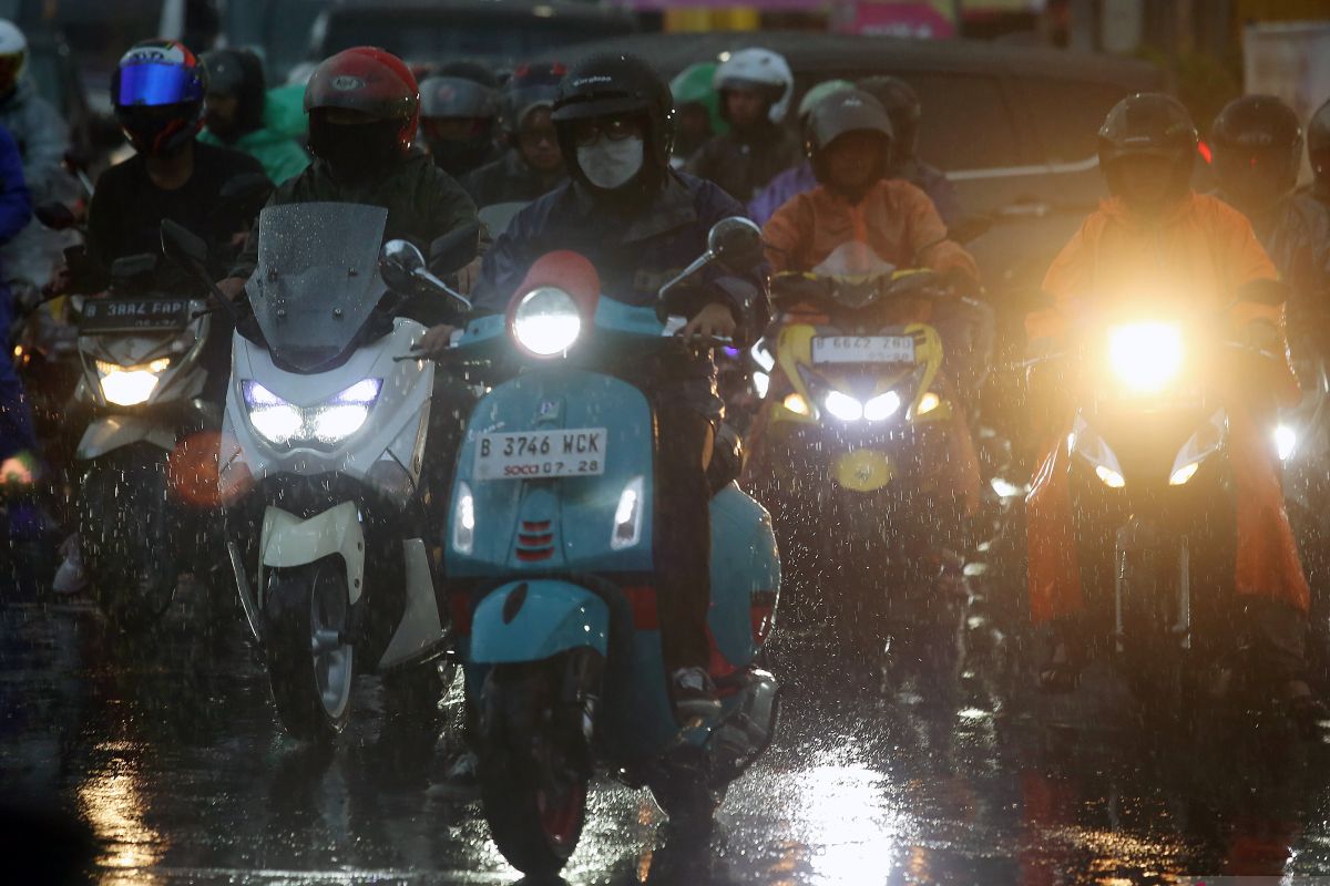 Siklon tropis Koinu berpotensi picu hujan lebat di sejumlah kota besar