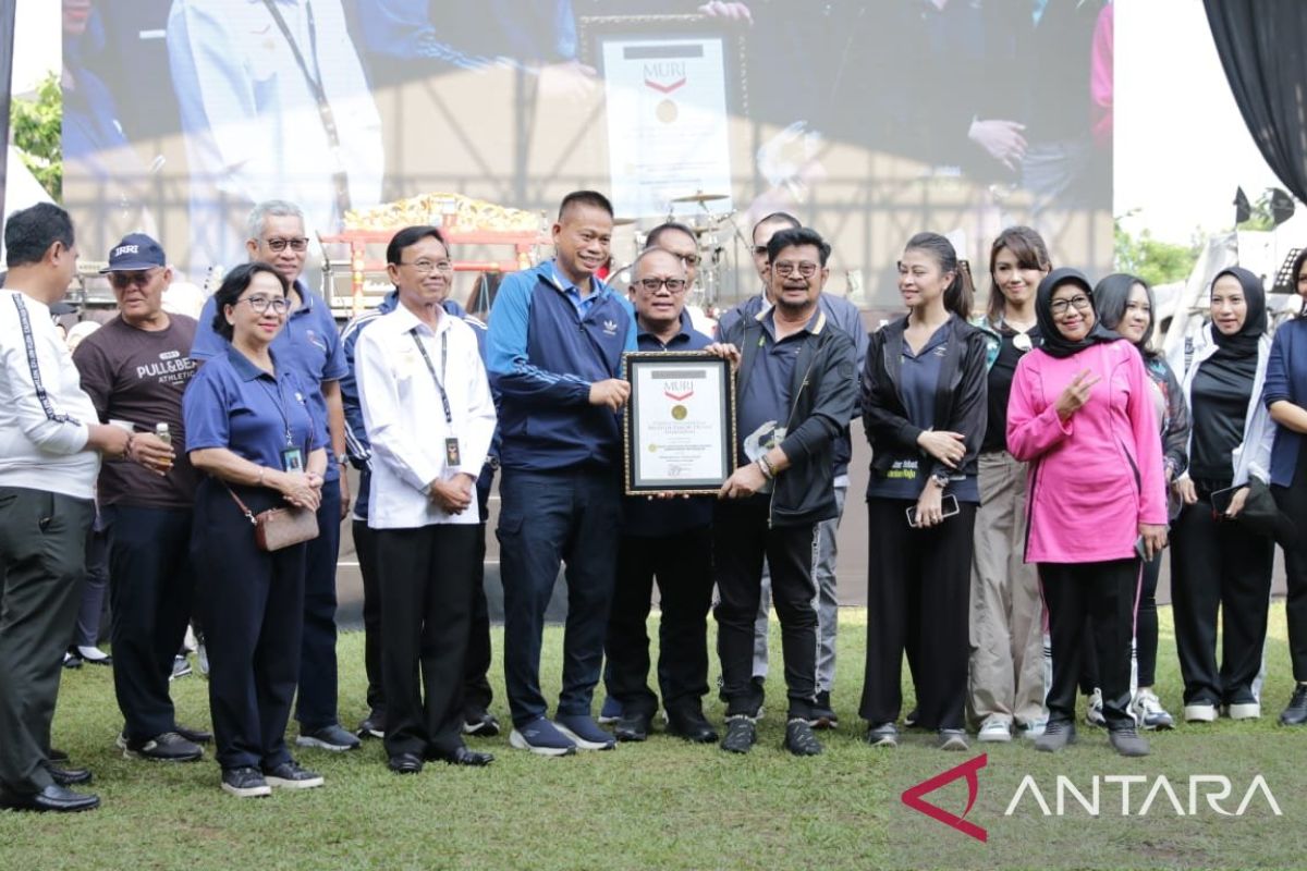 BSIP Kementan menggalang warga cetak rekor MURI minum jamu