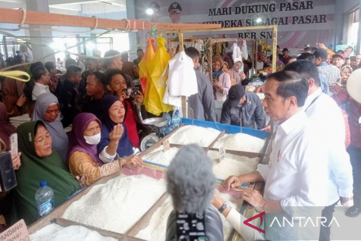 Presiden Jokowi puji penerapan modern di pasar Samarinda