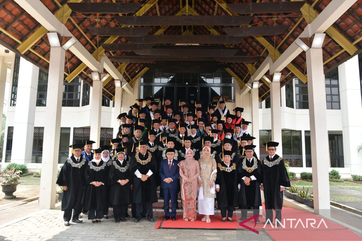 Wapres hadiri Wisuda putrinya di UI