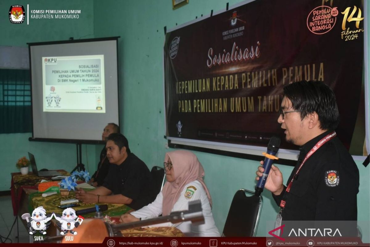 KPU Mukomuko giatkan sosialisasi pemilu ke sekolah