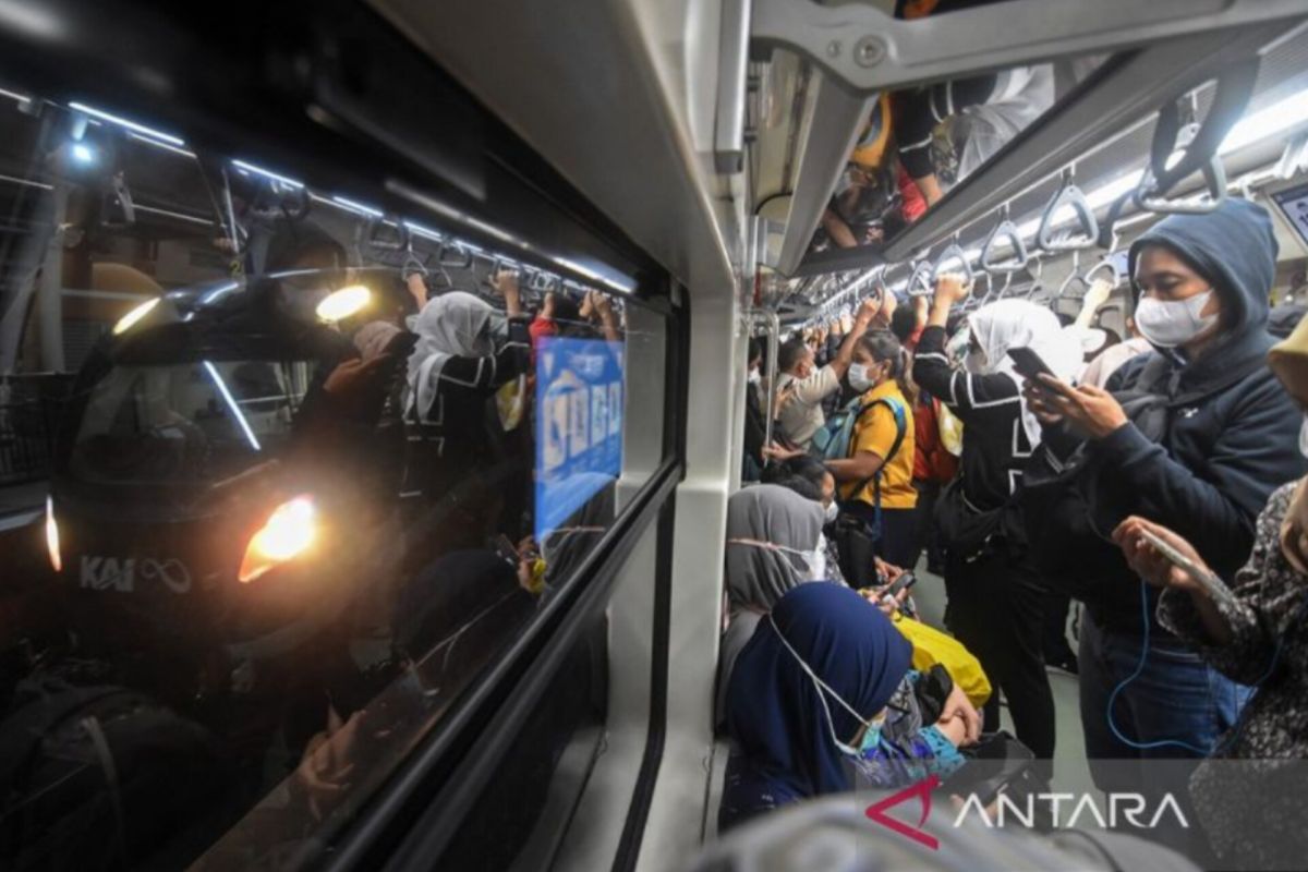 Legislator minta DKI perluas akses TransJakarta di sepanjang rute LRT